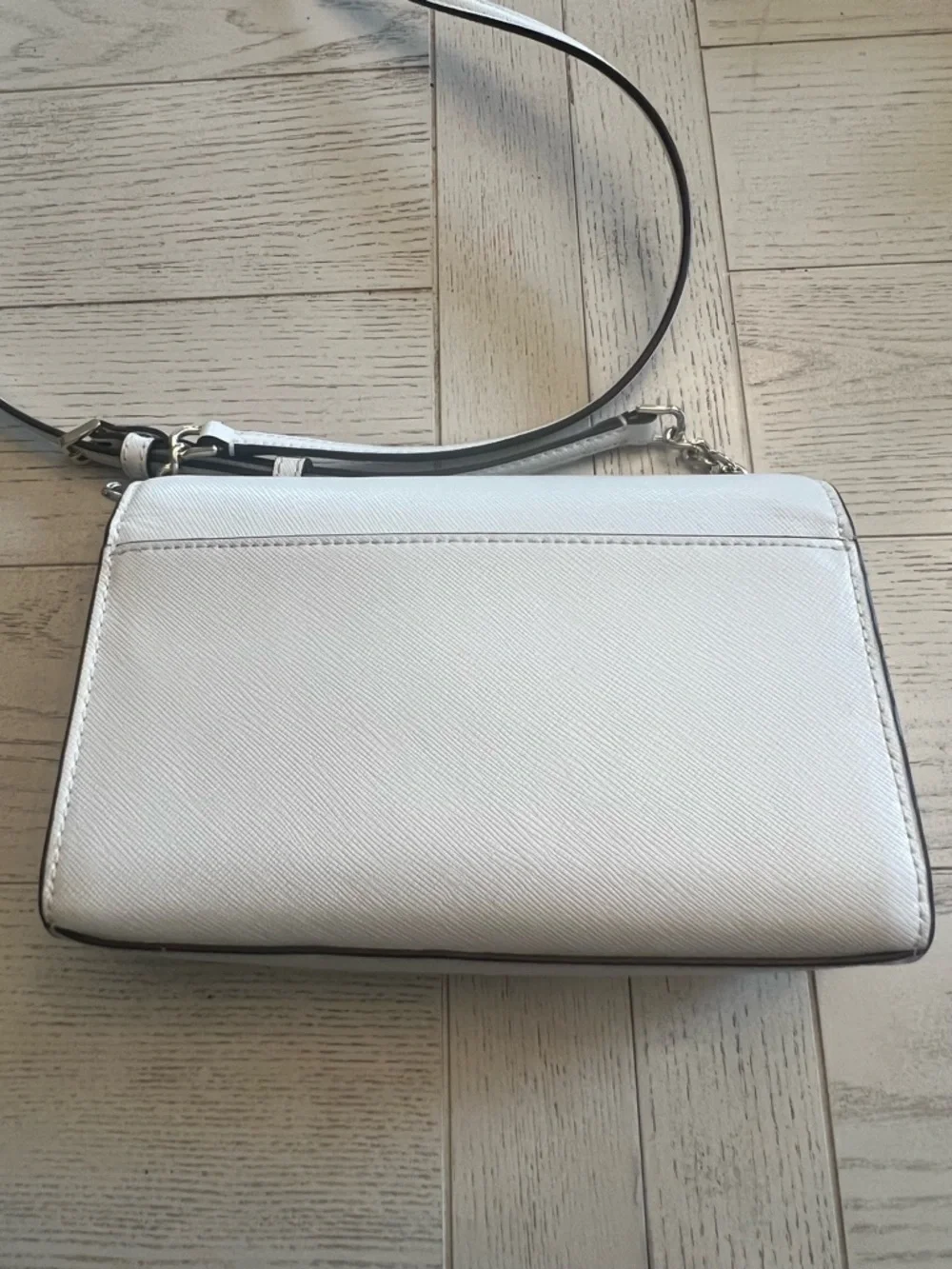 Kate Spade White Crossbody Bag with Gold Accents - Picture 6 of 6